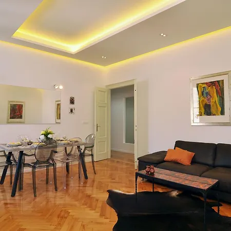 Barbara Centrum Lägenhet *